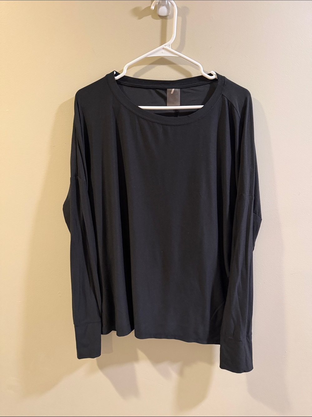 CALIA by Carrie Underwood Black Long-Sleeve Relaxed Crewneck Top